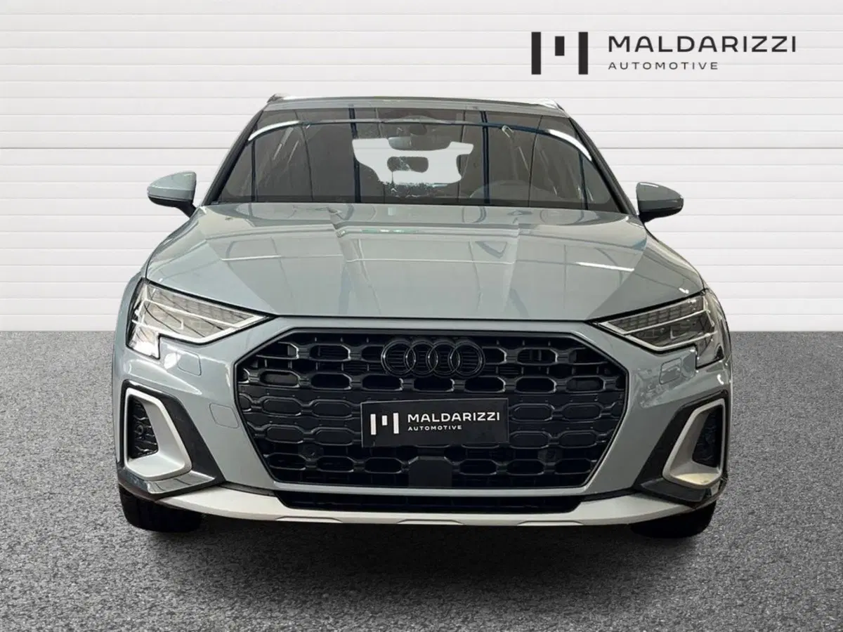 Audi A3 allstreet nuova a Matera (2)