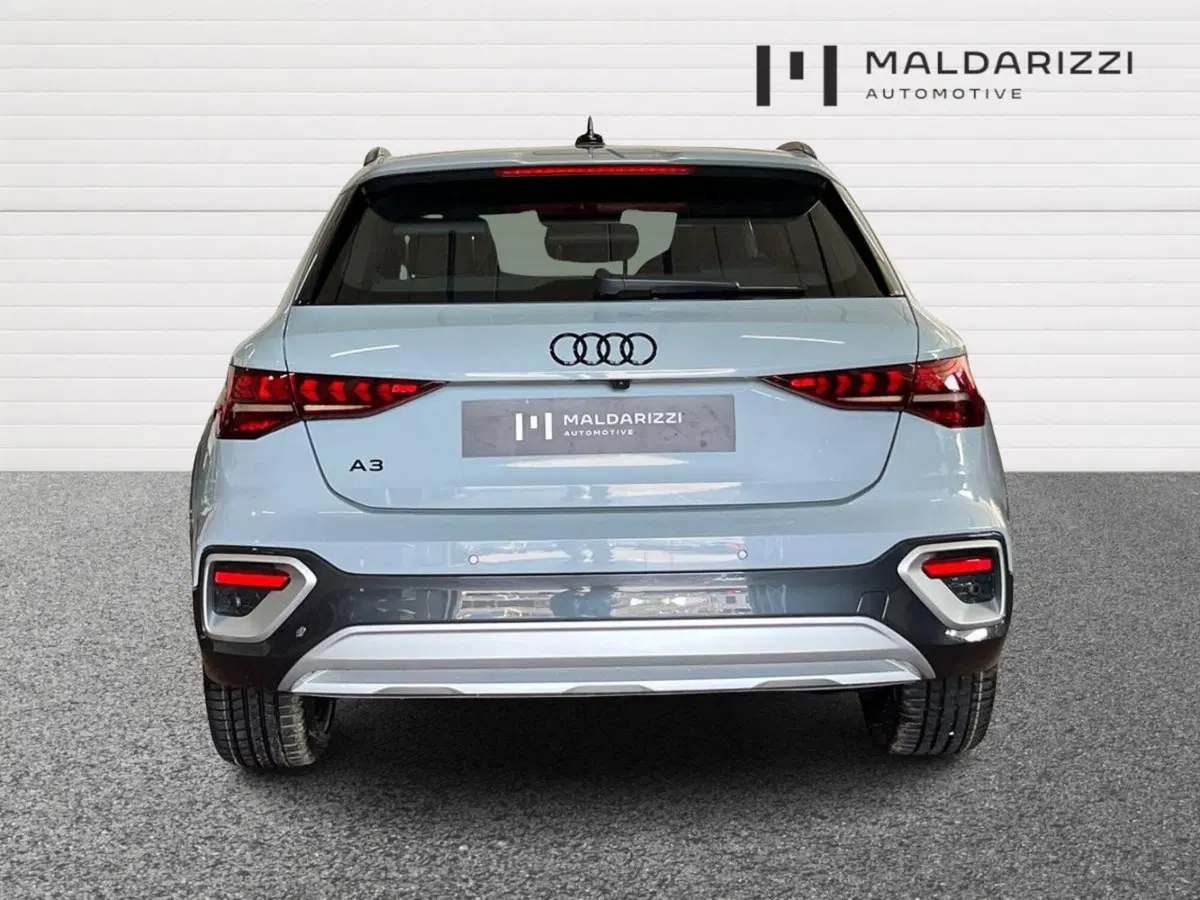 Audi A3 allstreet nuova a Matera (3)