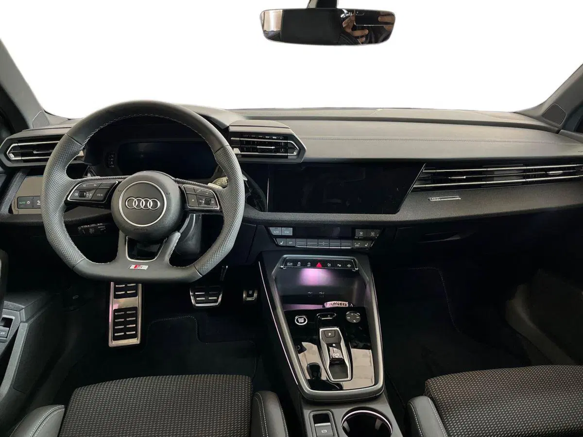 Audi A3 allstreet nuova a Matera (8)