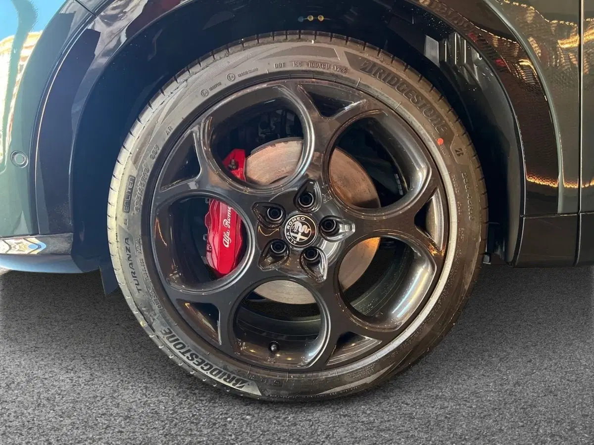 Alfa Romeo Tonale nuova a Bari (6)