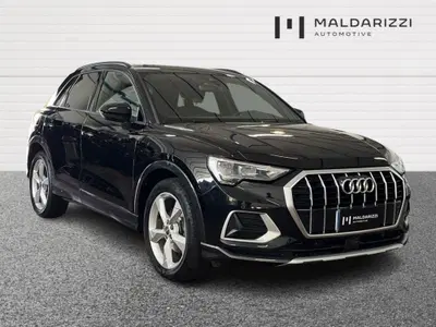 Audi Q3 35 2.0 tdi Business Advanced s-tronic del 2021 usata a Bari