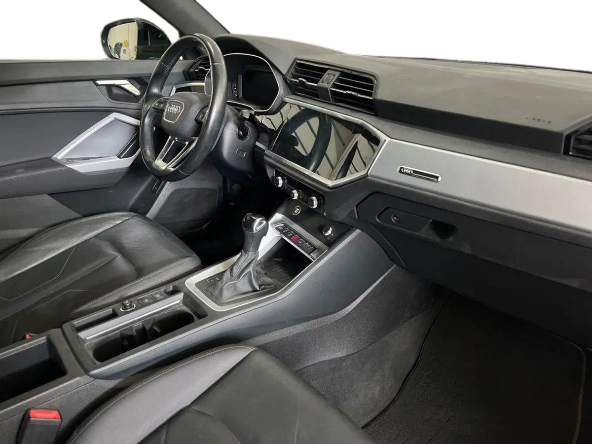 Audi Q3 usata a Bari (9)