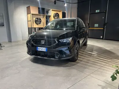 SEAT Arona 1.0 EcoTSI Black Edition nuova a Ferrara
