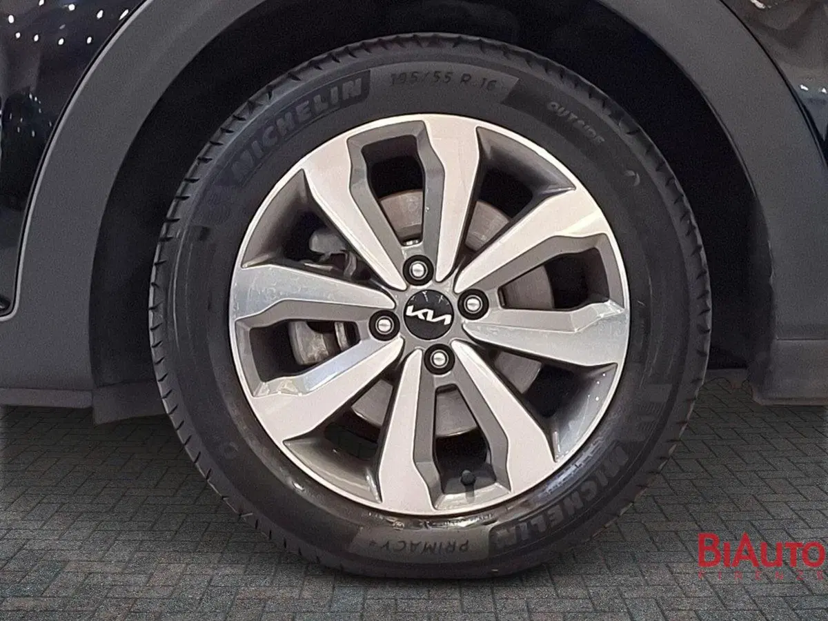 Kia Stonic usata a Firenze (13)