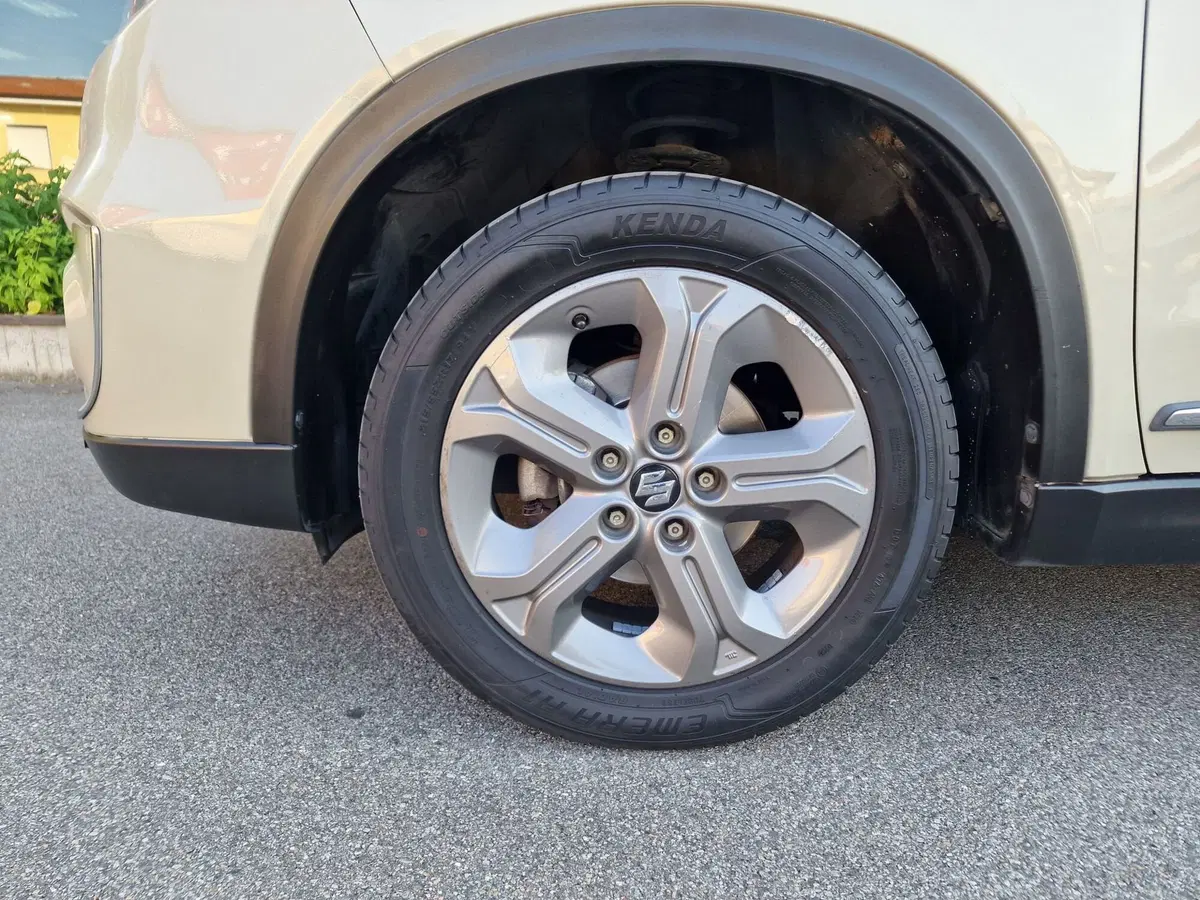 Suzuki Vitara usata a Milano (14)