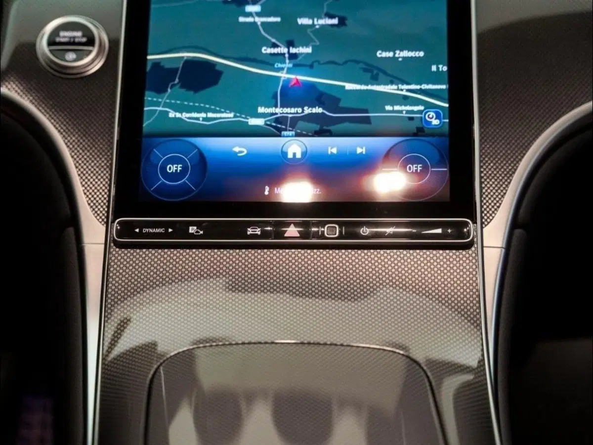 Mercedes-Benz GLC Coupé nuova a Ancona (20)