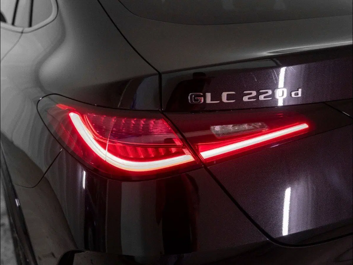 Mercedes-Benz GLC Coupé nuova a Macerata (8)
