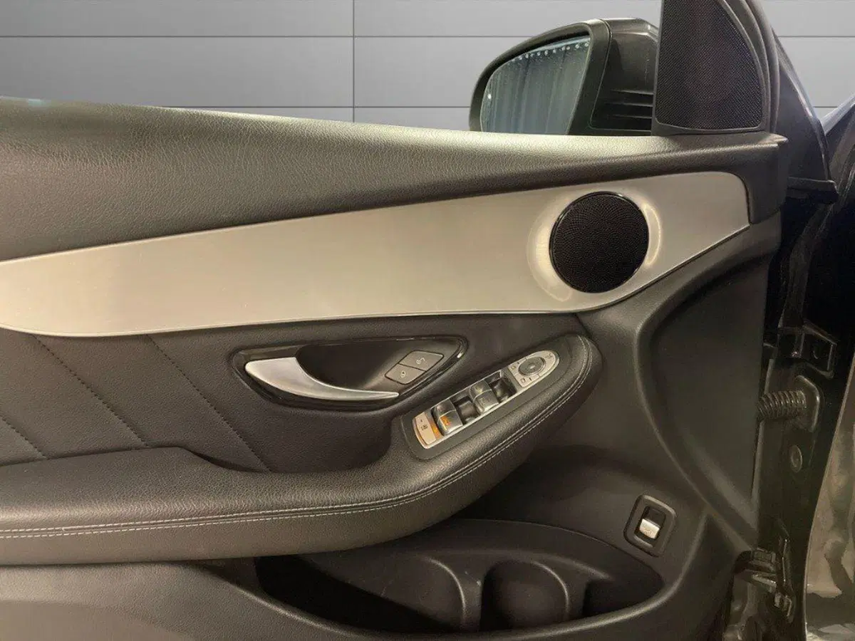 Mercedes-Benz GLC SUV usata a Ancona (17)