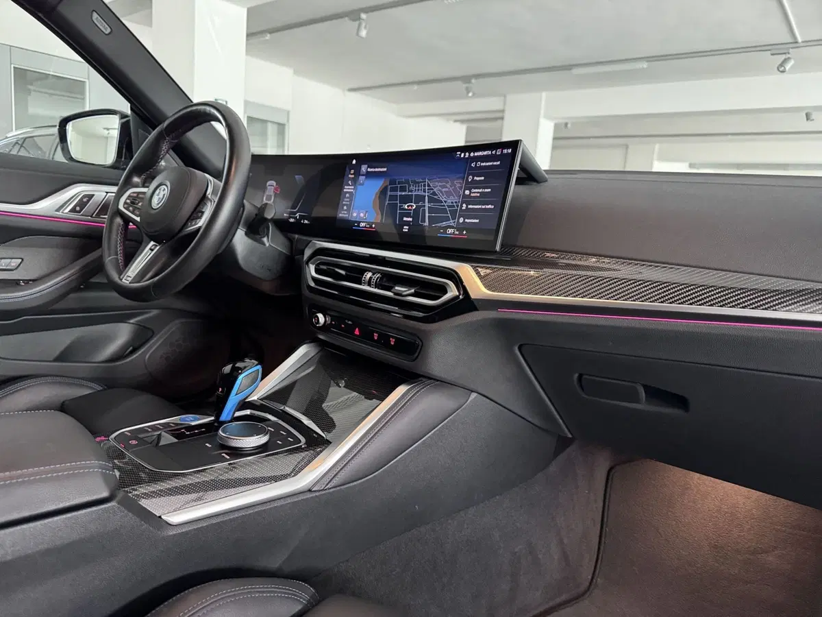BMW i4 usata a Messina (10)