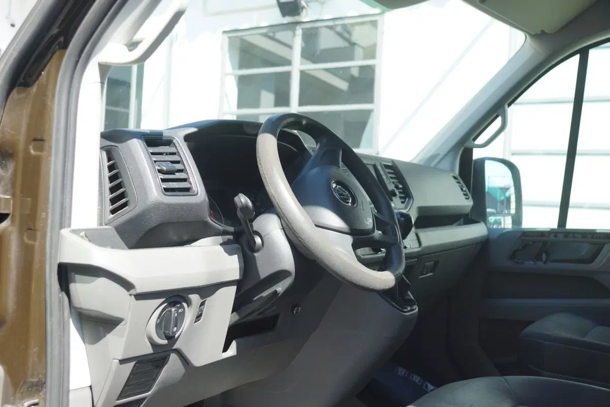 Volkswagen Veicoli Commerciali Crafter Furgone usata a Torino (12)