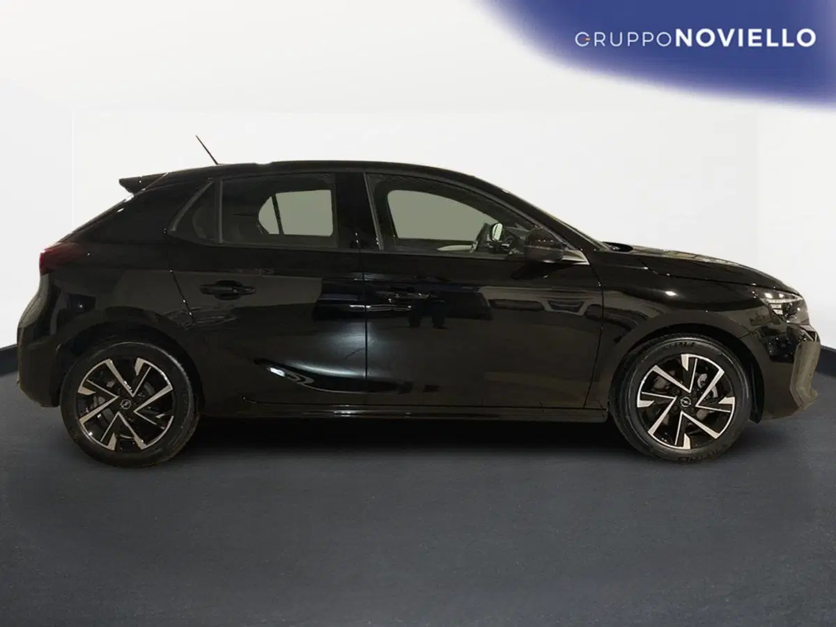 Opel Corsa nuova a Salerno (3)