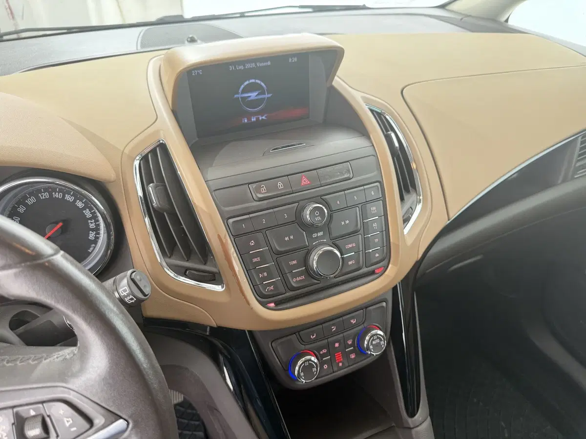 Opel Zafira Tourer usata a Perugia (16)
