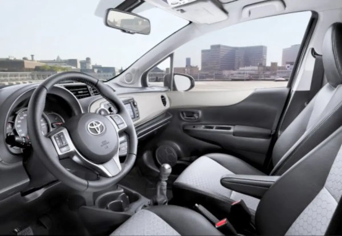 Toyota Yaris usata a Palermo (17)