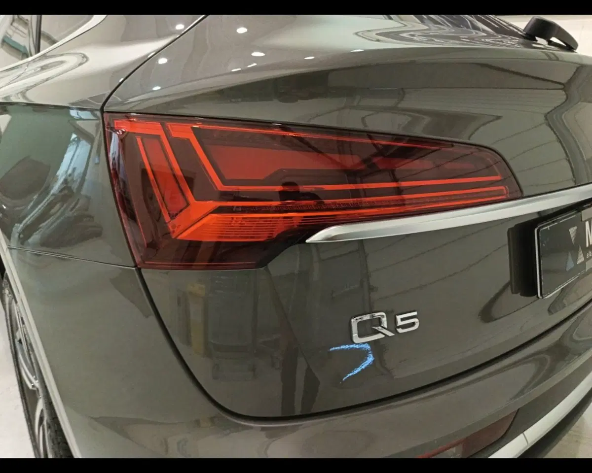 Audi Q5 Sportback usata a Caserta (11)