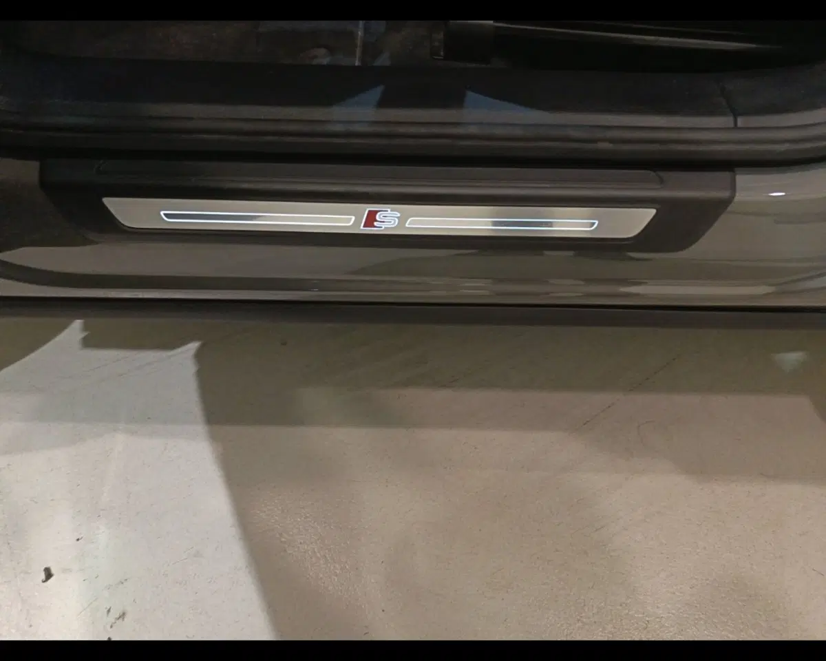 Audi Q5 Sportback usata a Caserta (15)
