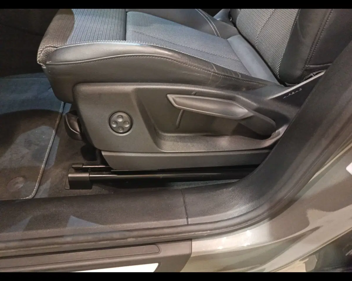 Audi Q5 Sportback usata a Caserta (16)