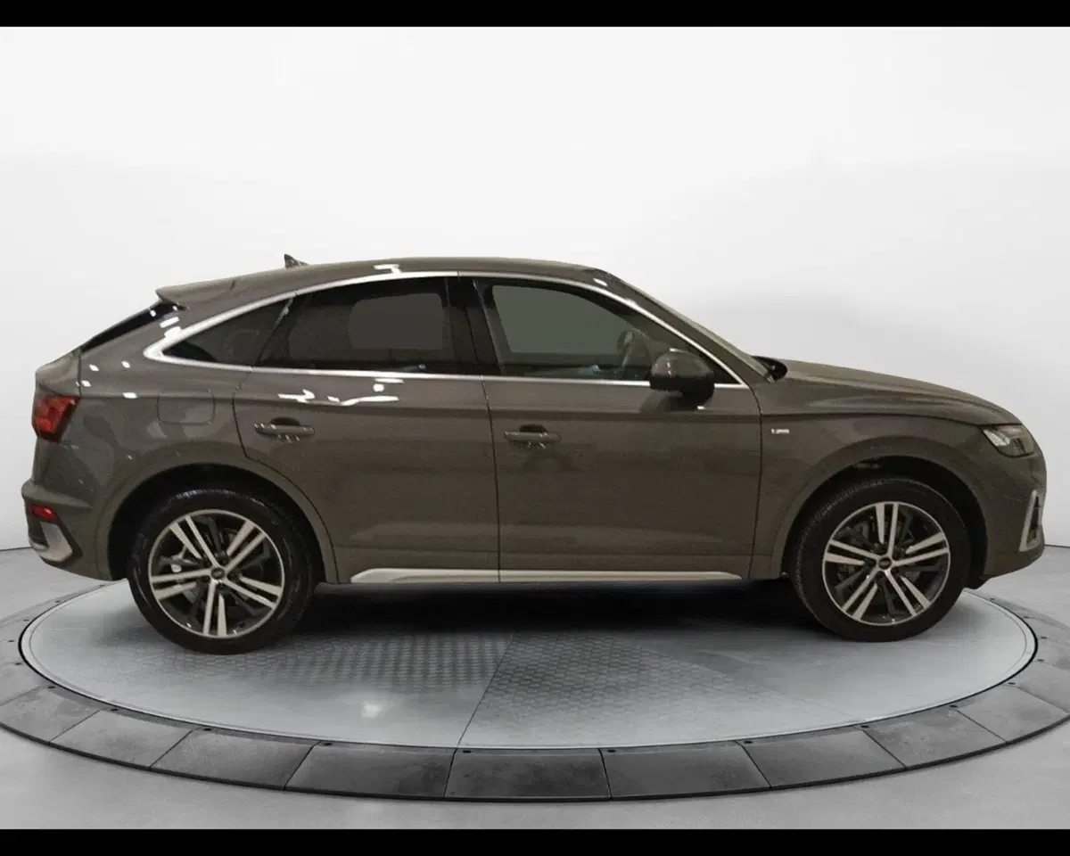 Audi Q5 Sportback usata a Caserta (4)
