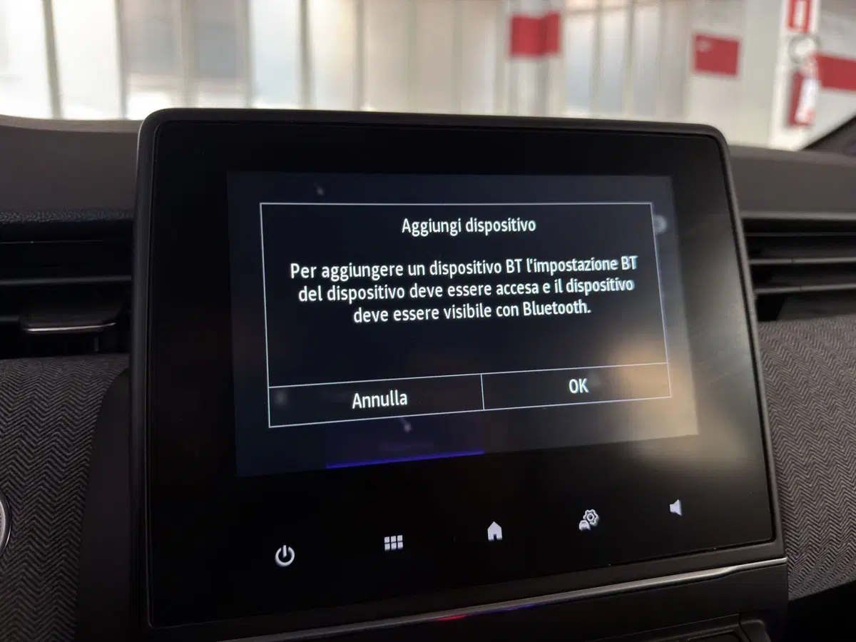 Renault Clio usata a Milano (13)