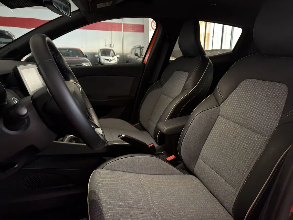 Renault Clio usata a Milano (17)