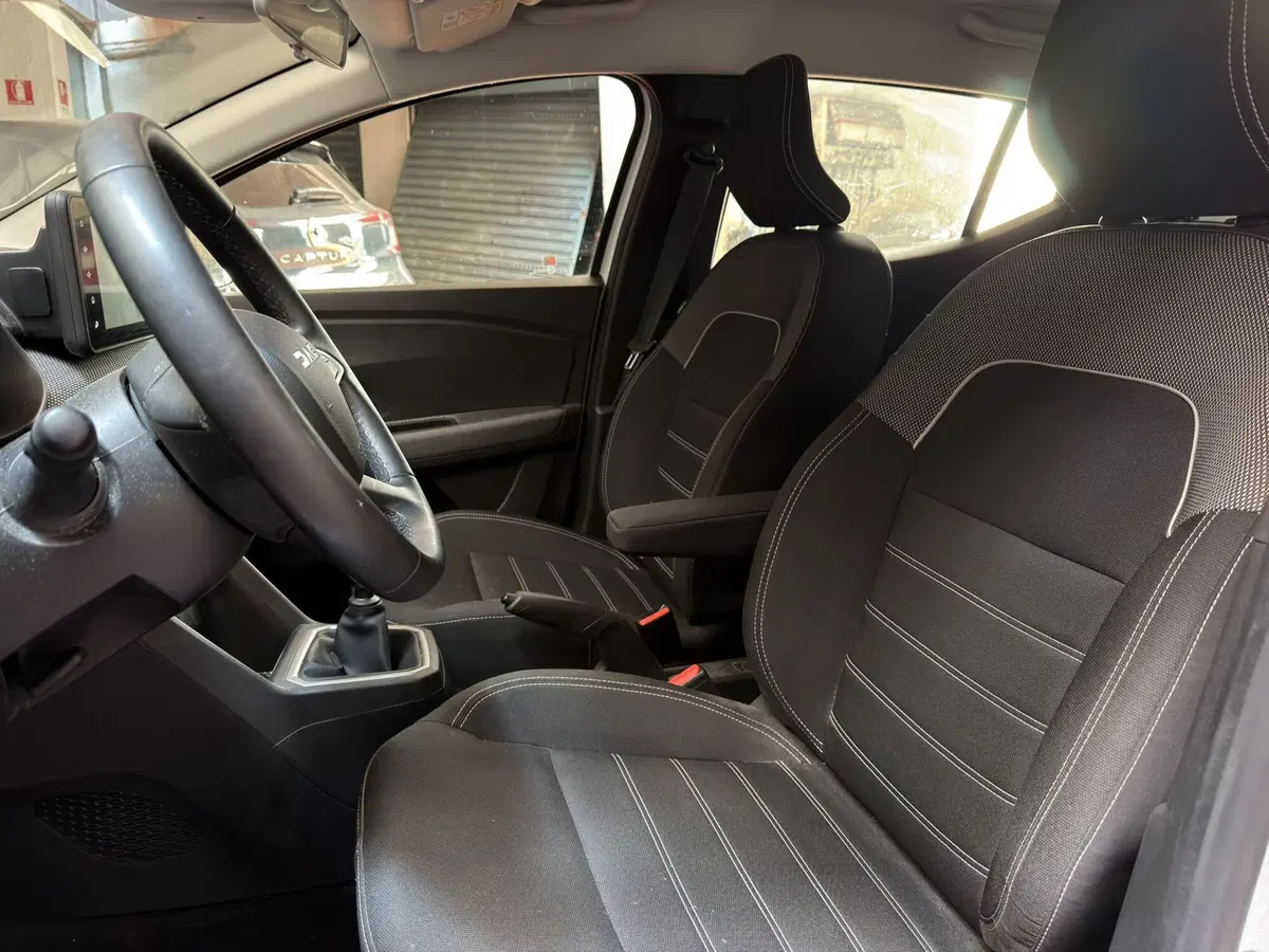 Dacia Sandero usata a Milano (16)