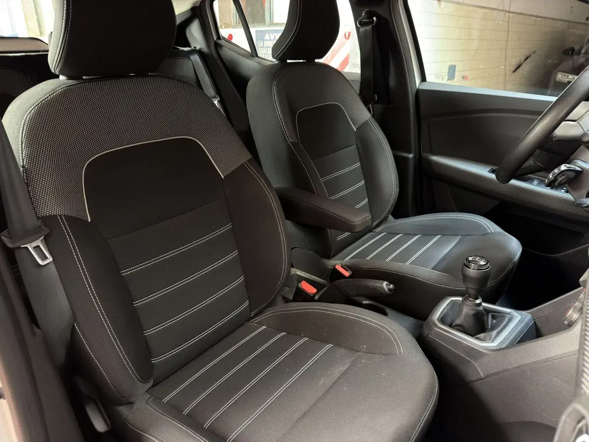 Dacia Sandero usata a Milano (18)