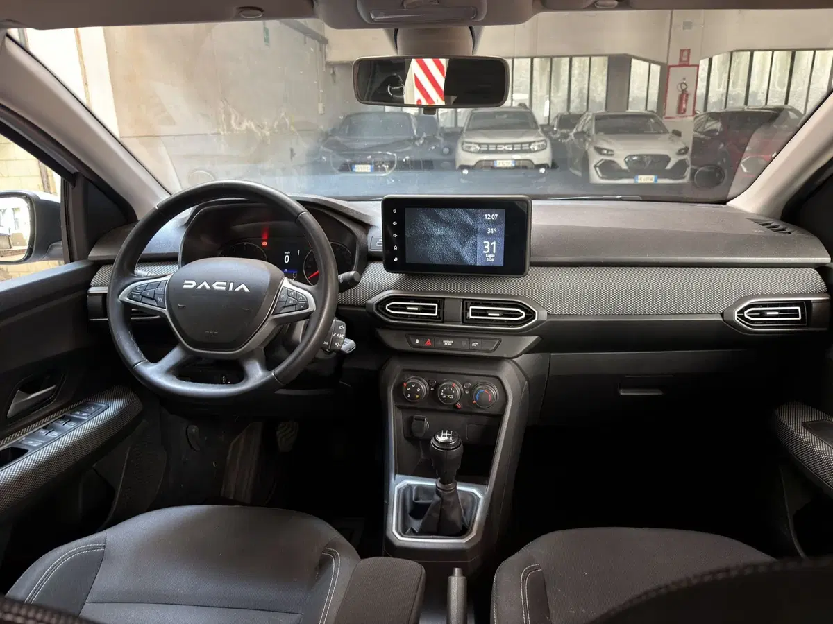 Dacia Sandero usata a Milano (20)