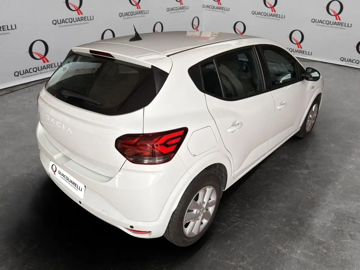 Dacia Sandero usata a Milano (5)