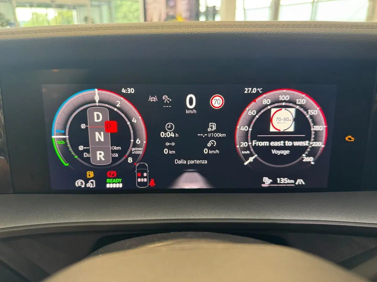 Volkswagen Tayron nuova a Varese (7)