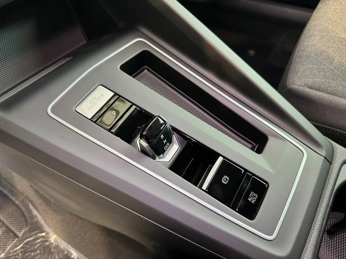 Volkswagen Golf Variant nuova a Varese (15)