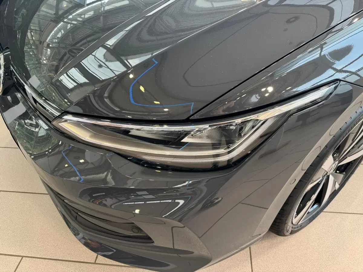 Volkswagen Golf Variant nuova a Varese (5)
