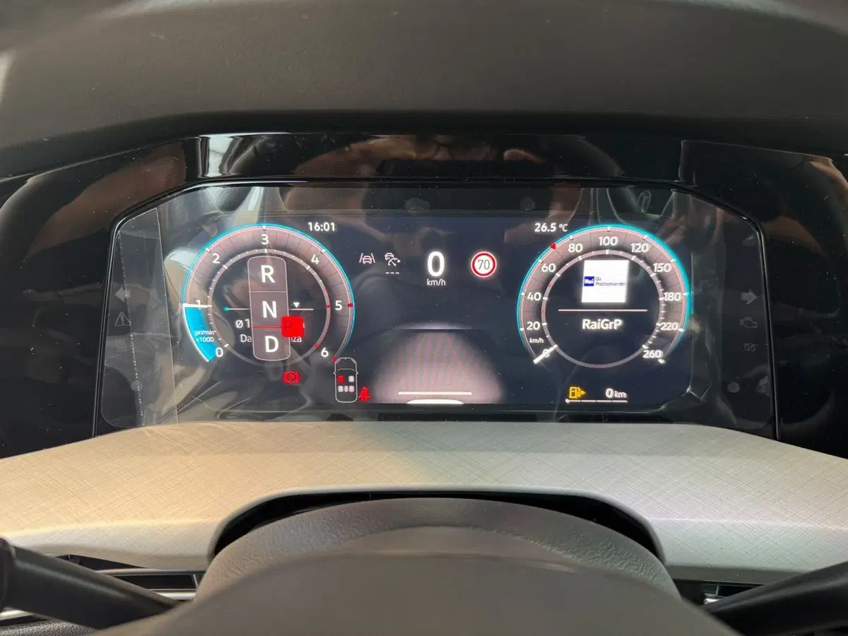 Volkswagen Golf Variant nuova a Varese (7)