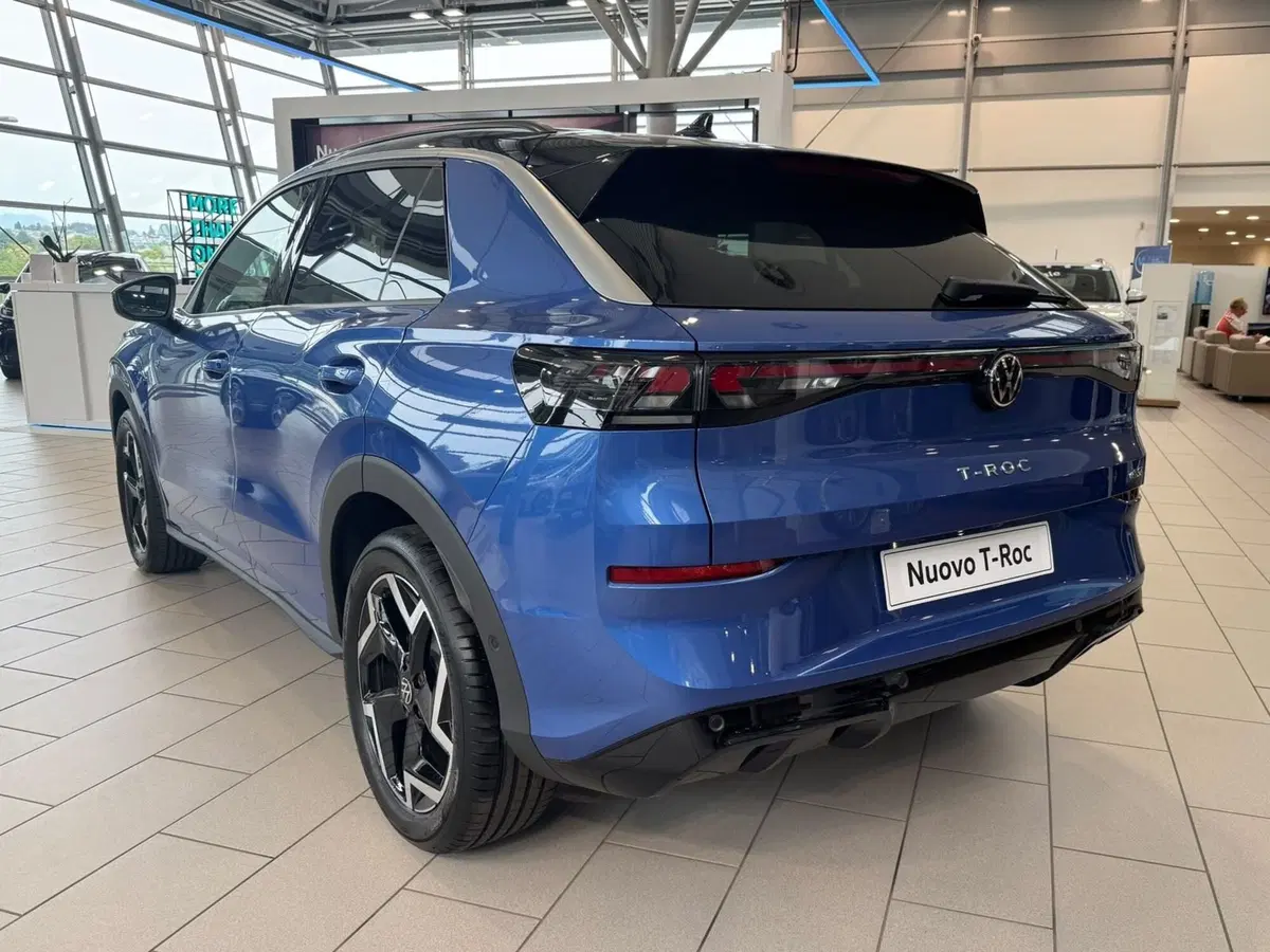 Volkswagen T-Roc nuova a Varese (3)