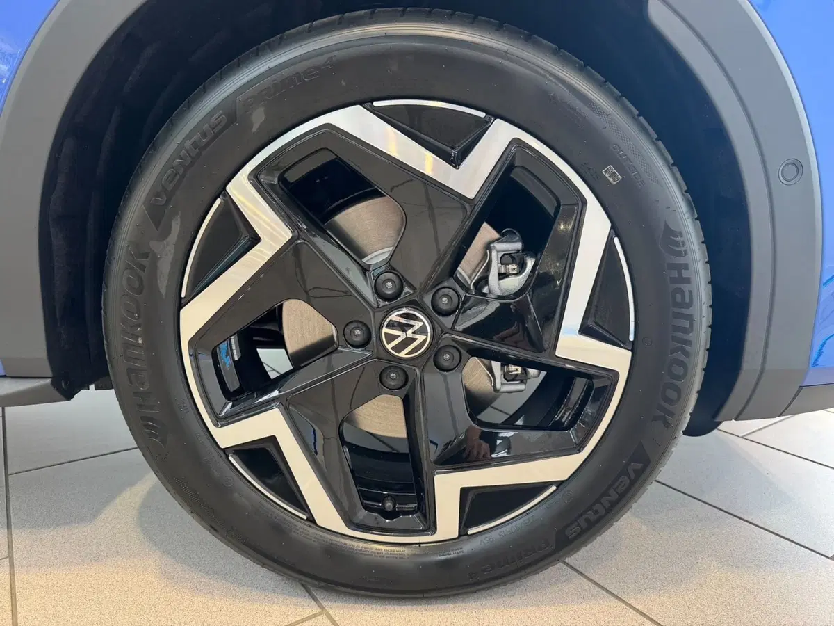 Volkswagen T-Roc nuova a Varese (6)