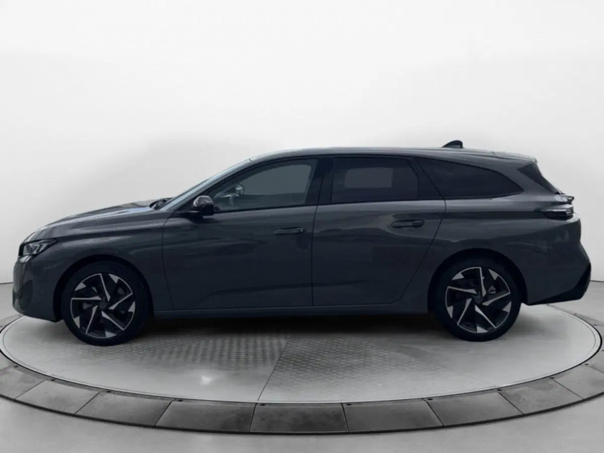 Peugeot 308 SW nuova a Salerno (2)