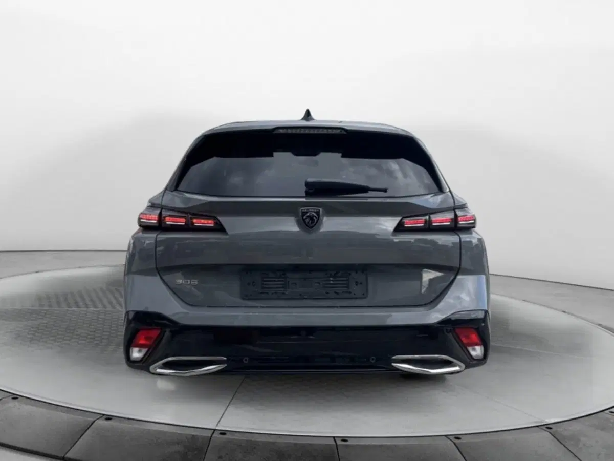 Peugeot 308 SW nuova a Salerno (3)