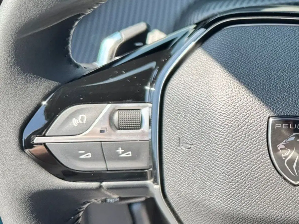 Peugeot 2008 nuova a Salerno (12)