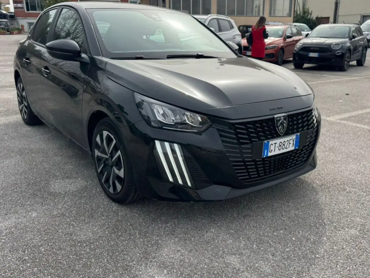 Peugeot 208 usata a Salerno (2)