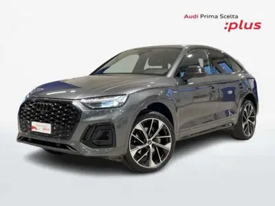 Audi Q5 Sportback 40 2.0 tdi mhev 12V Identity Black quattro s-tronic del 2024 usata a Vinci