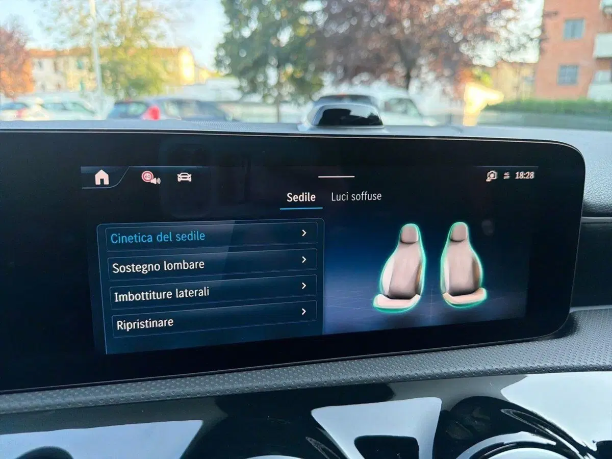 Mercedes-Benz Classe A nuova a Firenze (13)