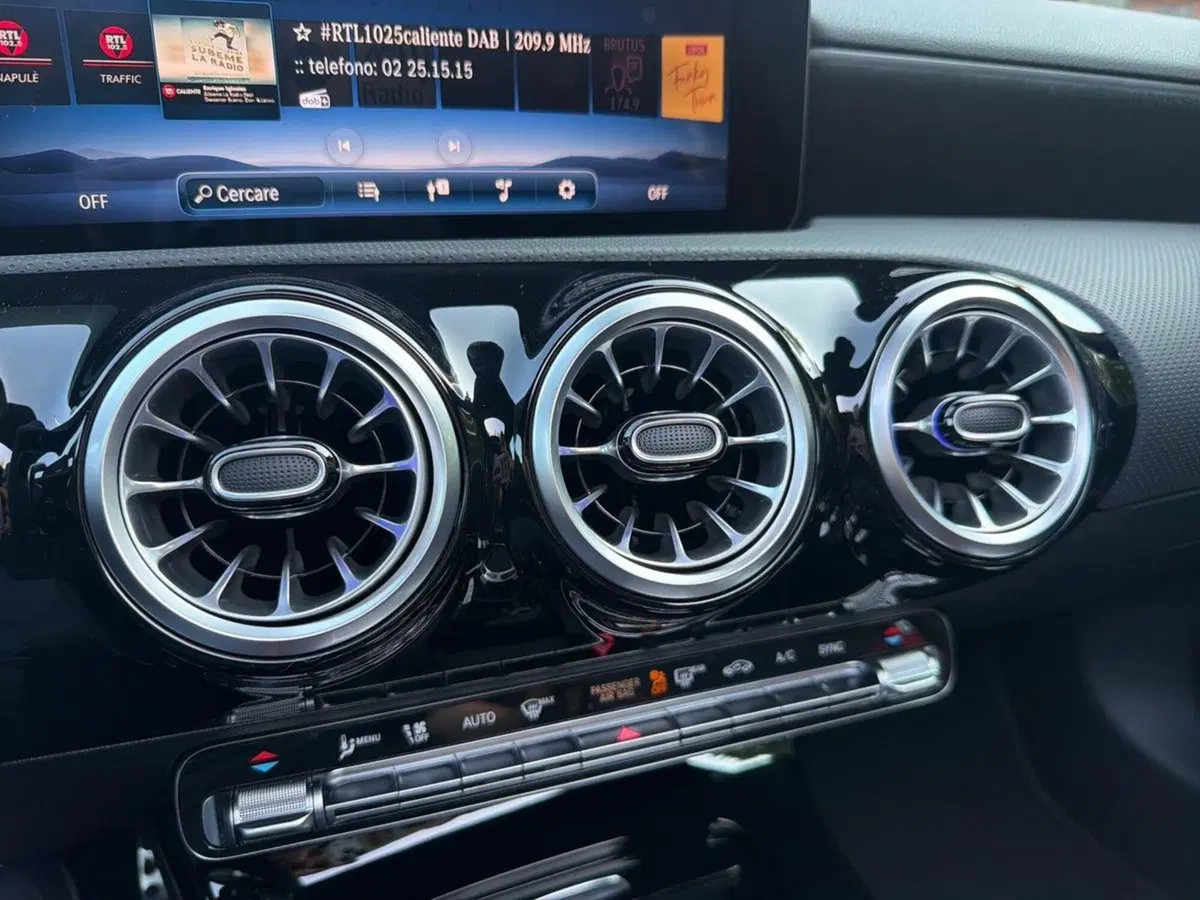 Mercedes-Benz Classe A nuova a Firenze (14)
