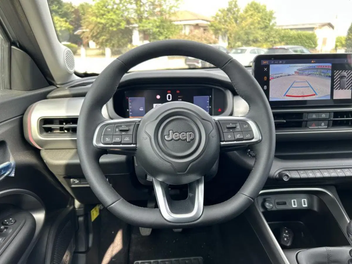 Jeep Avenger nuova a Cuneo (10)