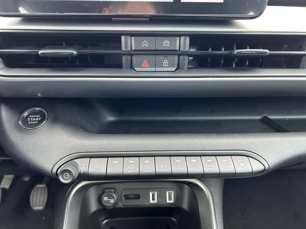 Jeep Avenger nuova a Cuneo (14)