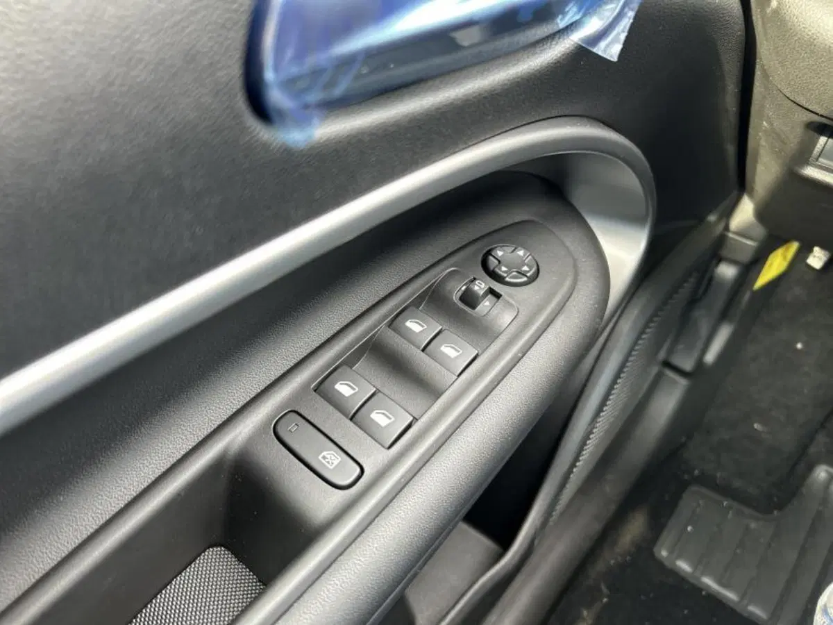 Jeep Avenger nuova a Cuneo (16)