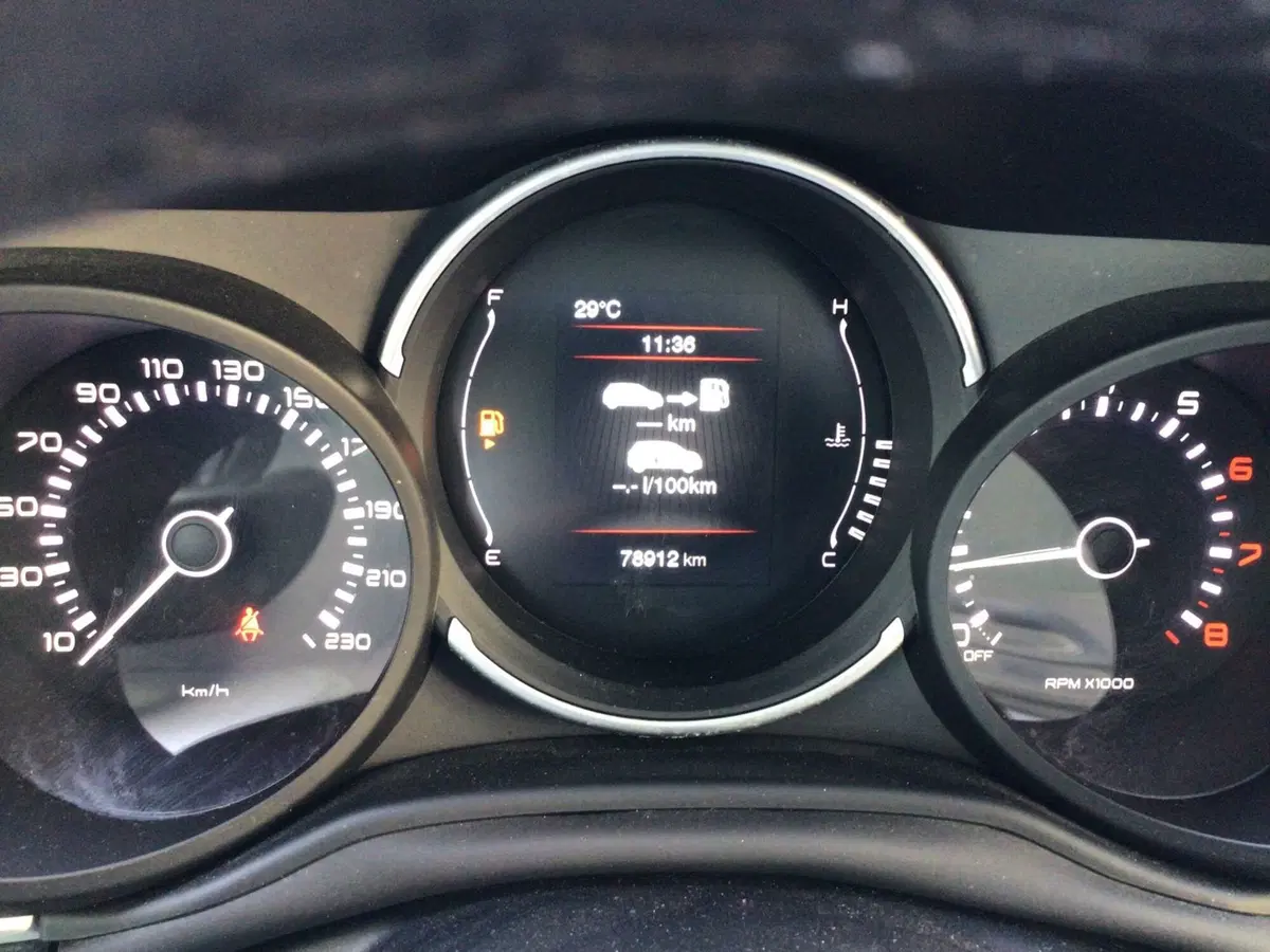 Fiat 500L usata a Genova (14)