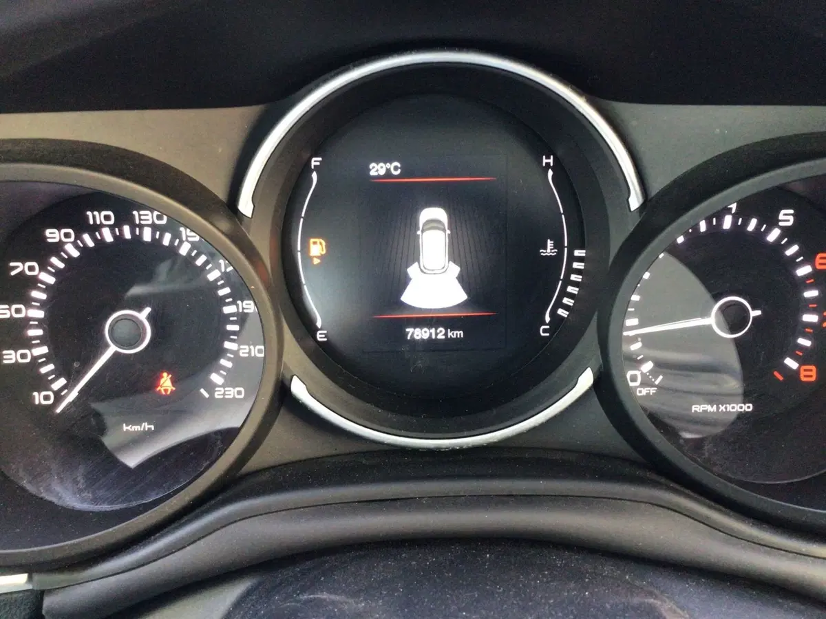 Fiat 500L usata a Genova (18)