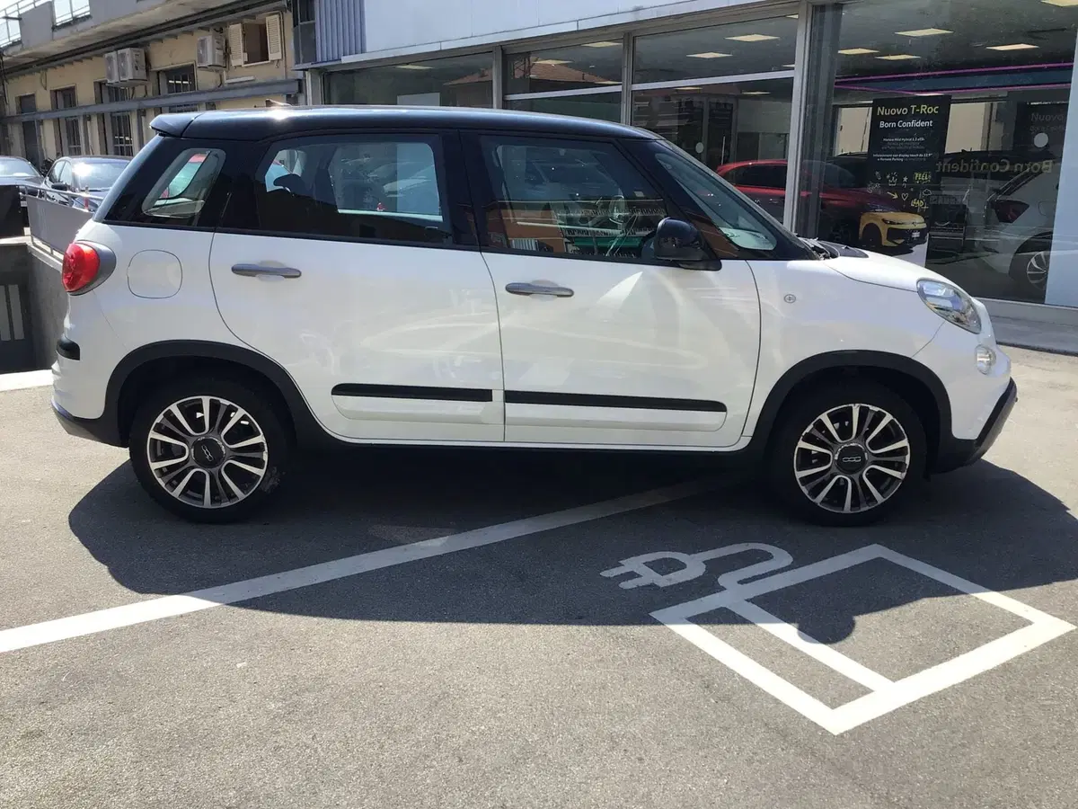 Fiat 500L usata a Genova (4)