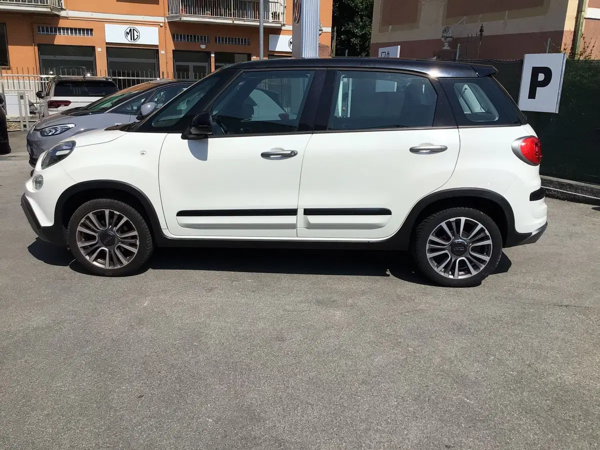 Fiat 500L usata a Genova (8)