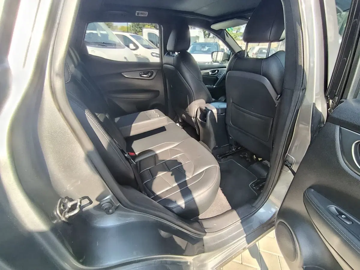 Nissan Qashqai usata a Massa-Carrara (16)