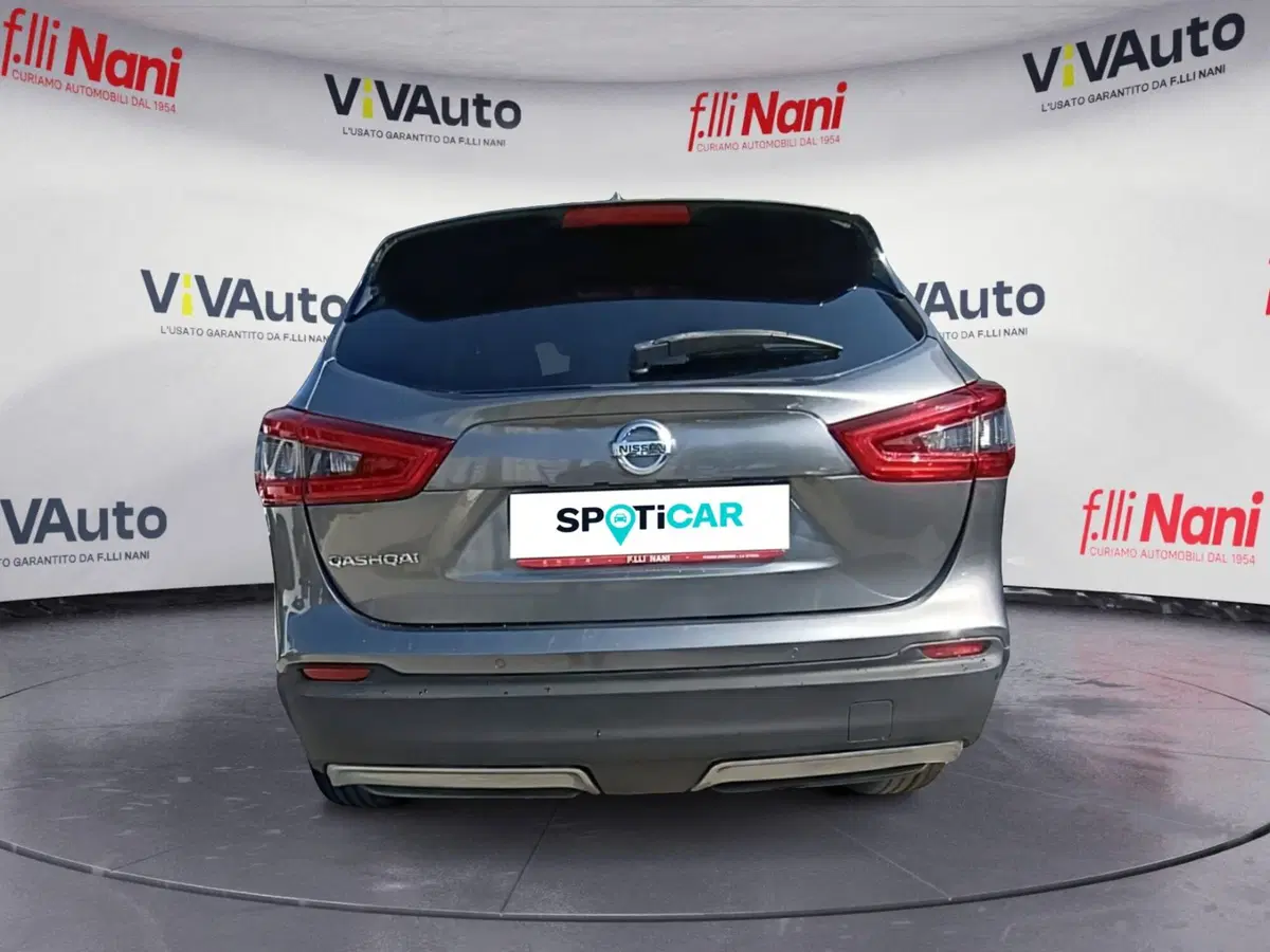 Nissan Qashqai usata a Massa-Carrara (4)