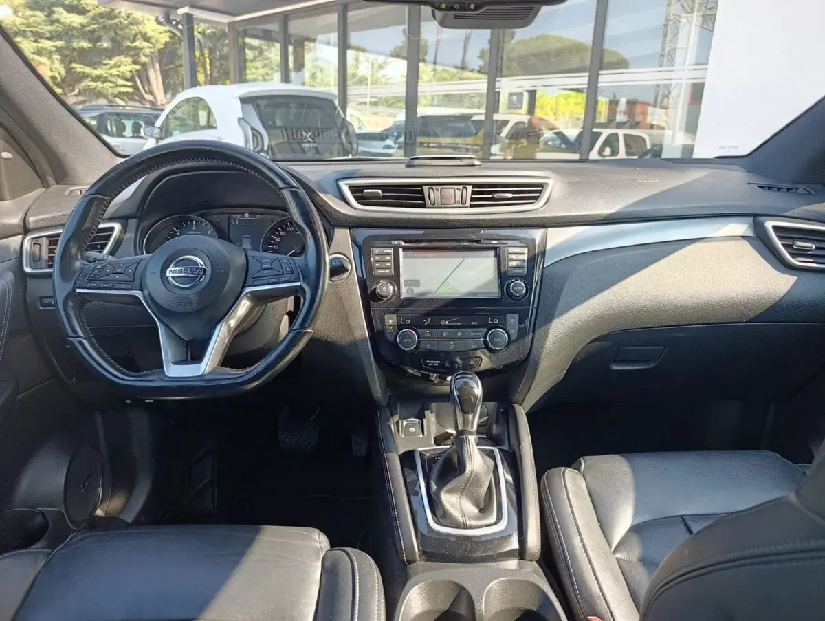Nissan Qashqai usata a Massa-Carrara (6)